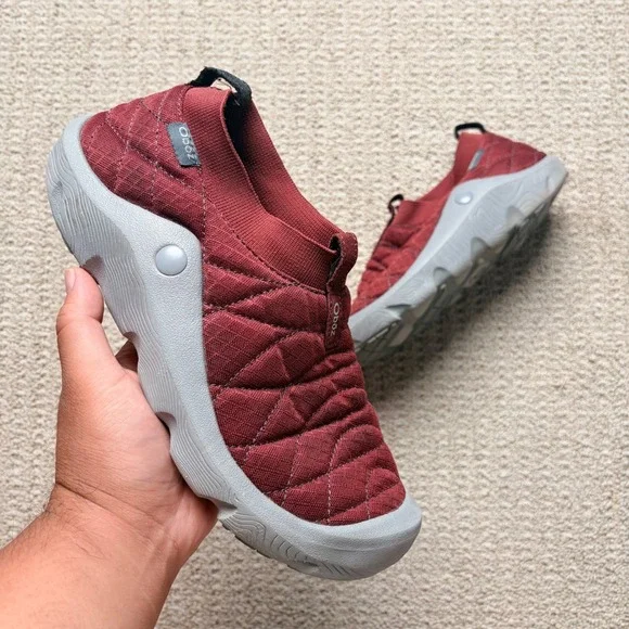 Oboz Whakatapu Mens 10 Burgundy Quilted Cordura Slip On Hiking Recovery Shoes