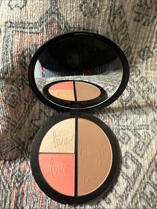 IT Love Face Palette — Coral, Champagne & Neutral