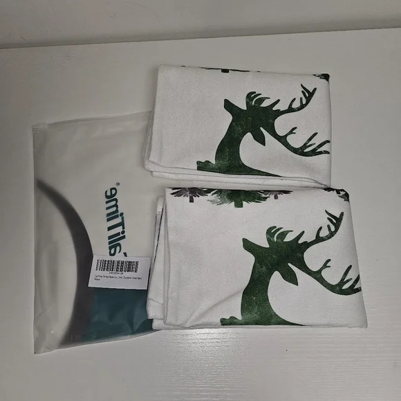 Christmas throw pillow cases‎ 2 Reindeer green grey and white