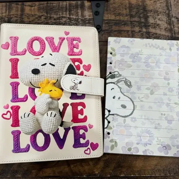 Peanuts Snoopy A5 Binder w/ matching stationery paper.