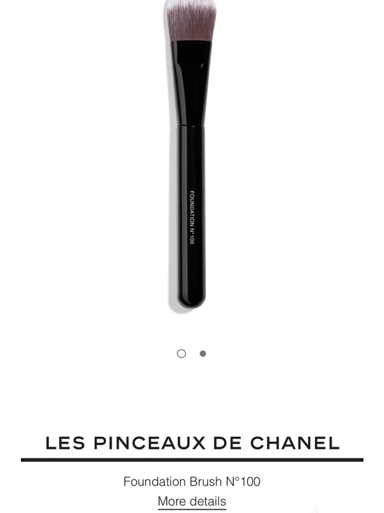 CHANEL Foundation Brush No.100 – Black with Light Lilac Bristles
