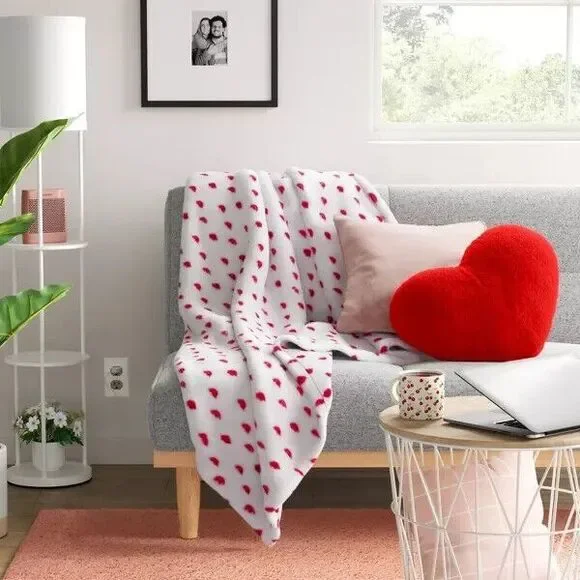 Room Essentials - Plush Shaped Hearts Throw Pillow‎ Red
