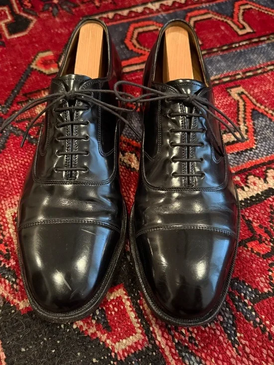 Johnston & Murphy Melton size 9 black cap toe oxfords