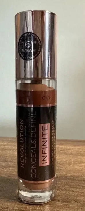 Revolution Conceal & Define Infinite XL Concealer C3 Full Coverage Sealed New