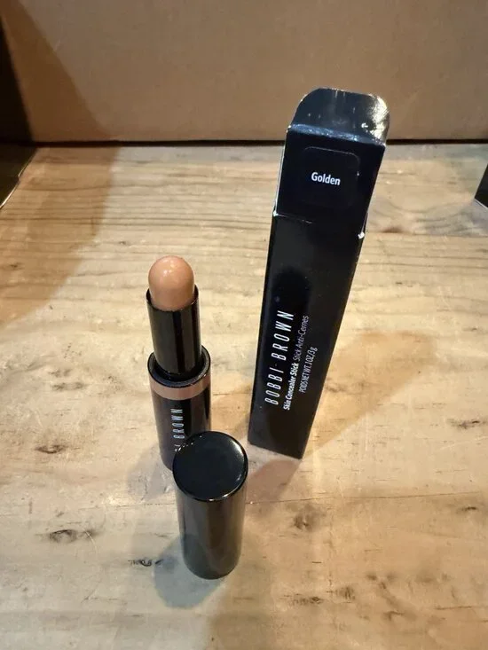 Bobbi Brown Skin Concealer Stick In GOLDEN .1oz/3g New W/ Box