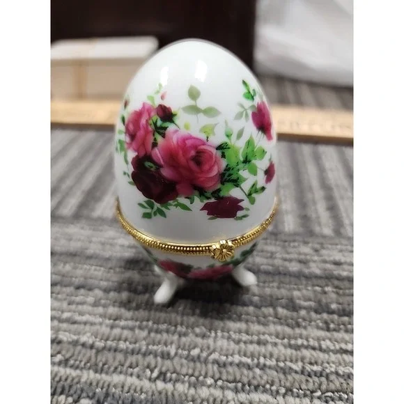 Vintage Pink Rose Hinged Porcelain Footed Trinket Egg/ Box Pre-owned  4