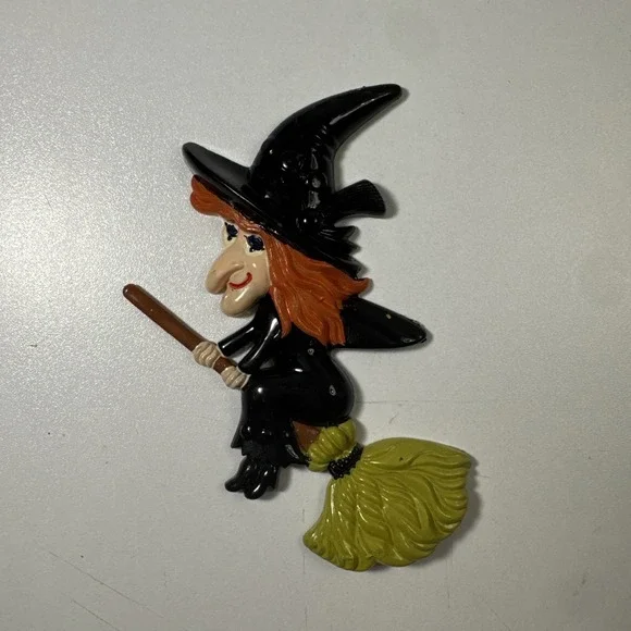 Vintage Halloween Witch‎ on broom  Plastic Cake Topper