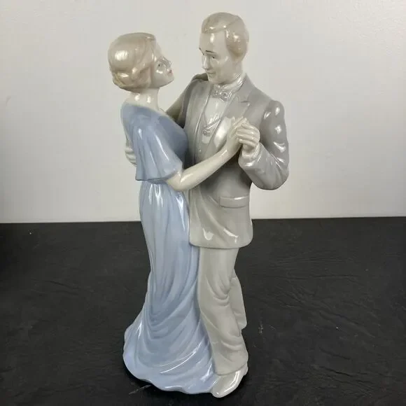 Porcelain Dancing Couple Figurine Wedding Cake Topper Romantic Vintage Decor HTF
