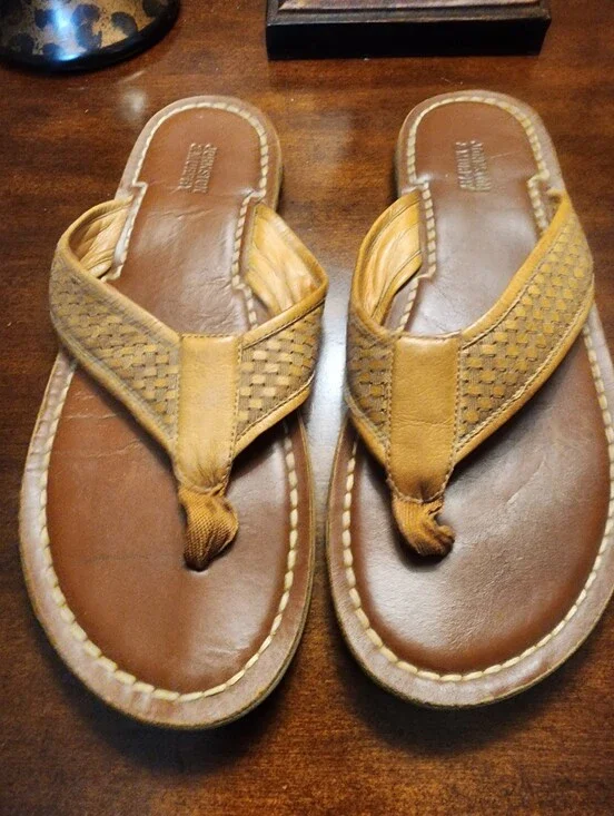 Johnston& Murphy  Brown Woven Leather Flip Flop Sandals Sz.10M