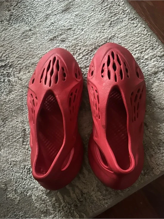 Yeezy Foam Runner Red Slip-On Shoes