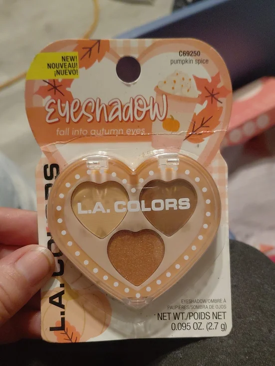 5/$10 L.A. COLORS Pumpkin Spice Heart Eyeshadow Trio — Beige, Brown, Copper