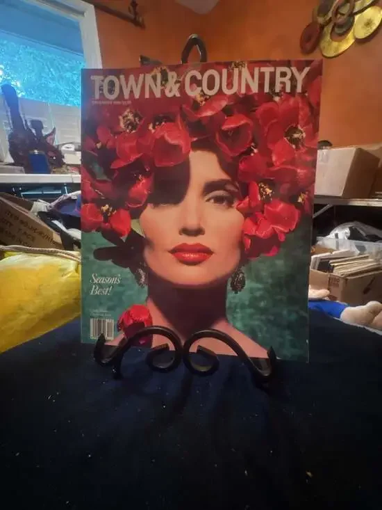 Town & Country Magazine December 1989 Issue featuring Cindy Waite
