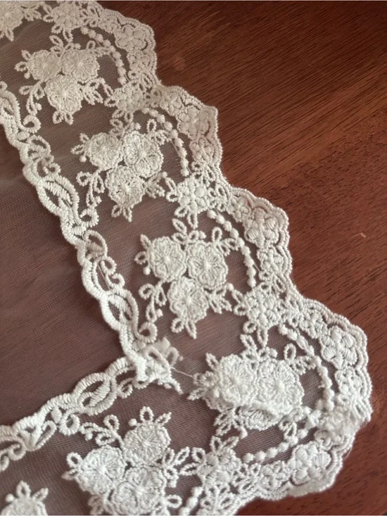 Set of 6 Lace “Reserved” Wedding Chair & Ceremony Signs | Brand New Ivory