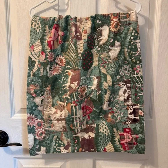 Vintage Cottagecore Grandmacore Handmade Window Valance with Farm Animals & Barn