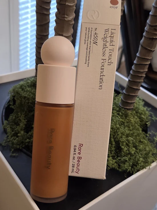 Rare Beauty Liquid Touch Weightless Foundation 450N 0.94 oz / 28 mL NEW