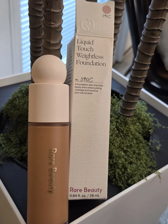 Rare Beauty Liquid Touch Weightless Foundation 390C 0.94 oz / 28 mL NEW