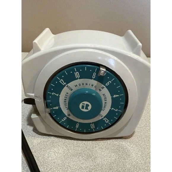 Vintage Intermatic Time-All Lamp Appliance Timer Model A211-4 Teal &‎ Gray