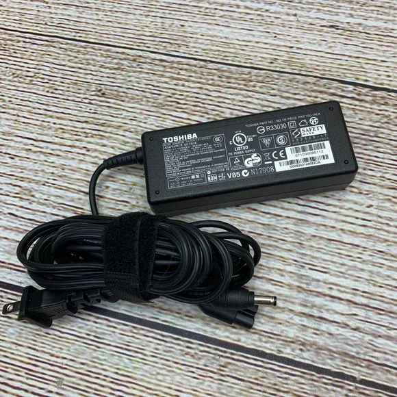 Toshiba AC Adapter PA3715U 1ACA 19V 3.95A Laptop Power Supply Charger‎ Cord