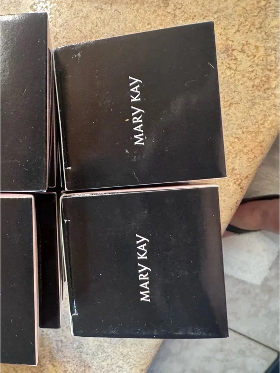 Mary Kay light medium beige loose powder
