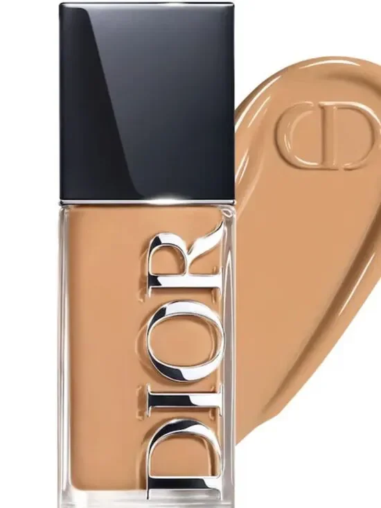 DIOR Forever Skin Glow Liquid Foundation 24HR Wear  Color 4W