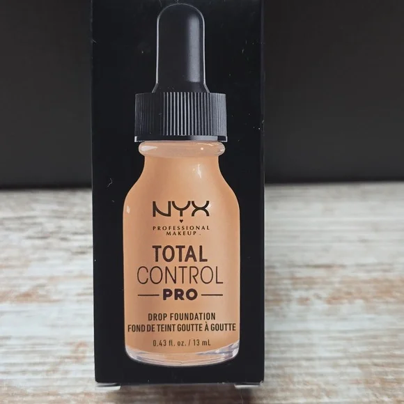 NYX Total Control Pro Foundation - Classic Tan