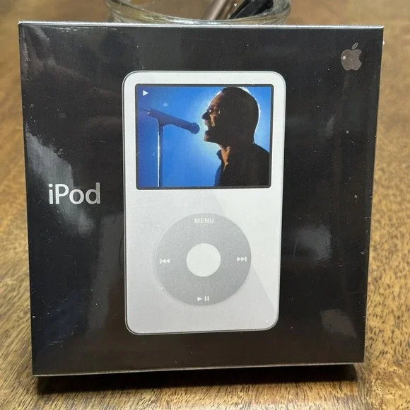NEW SEALED Apple iPod Classic 5th Gen. 30GB - White (MA002LL/A) MP3 Player