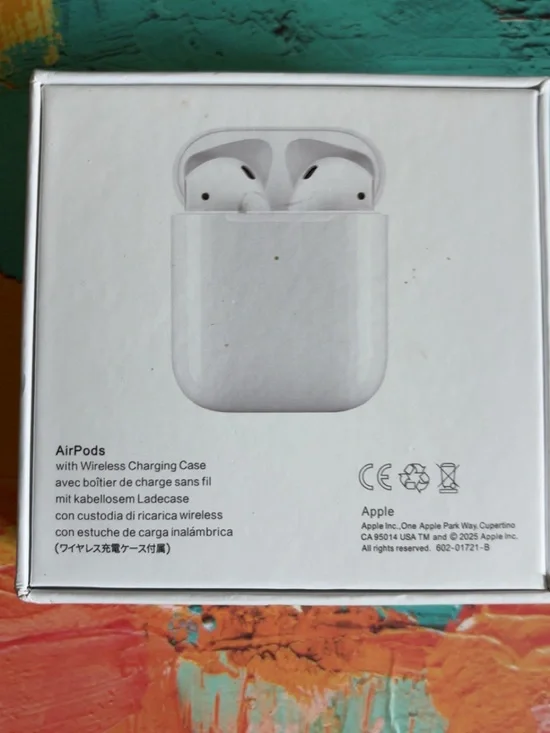 Apple White AirPods gen 2 with Wireless Charging Case