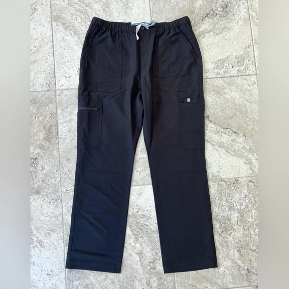 FIGS NWT Cairo Men's Zip Fly Cargo Scrub Pants in Black, size XL/T