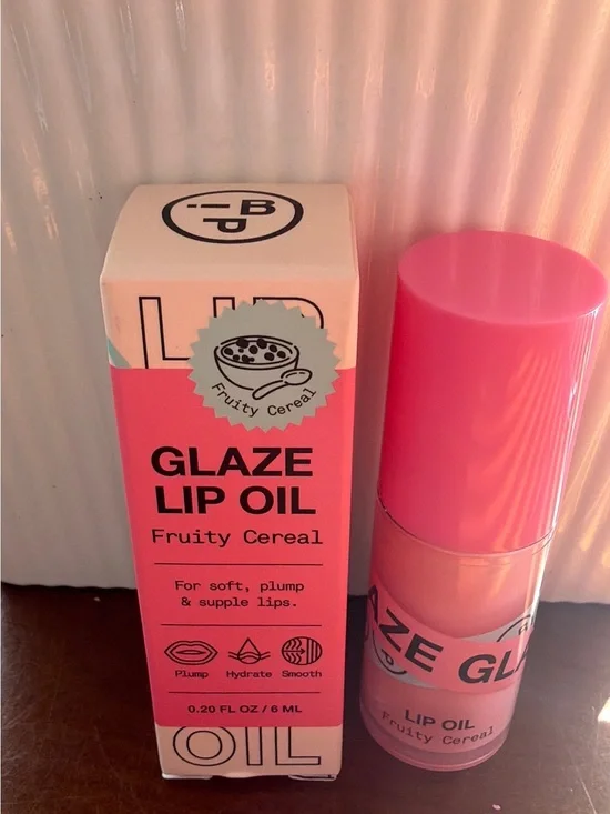 Innbeauty Project   Glaze Lip Oil plumping Hydrating Fruity Cereal (Pink)0.20oz