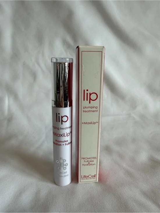 MaxiLip Plumping Lip Treatment