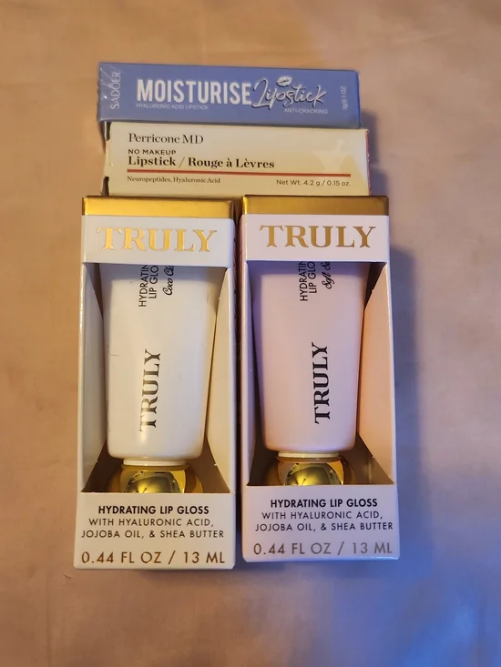 TRULY Hydrating Lip Gloss Duo - White & Light Pink Tubes