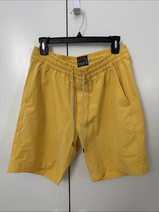 Men’s Faherty Yellow All Day Shorts (M)