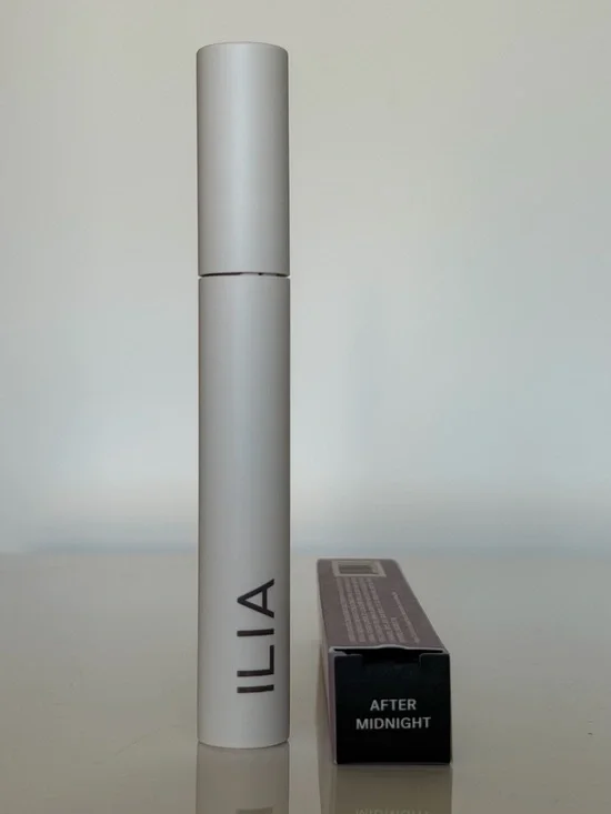 ILIA After Midnight limitless lash Mascara - soft black