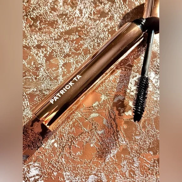 Patrick Ta Major Volume Mascara Black