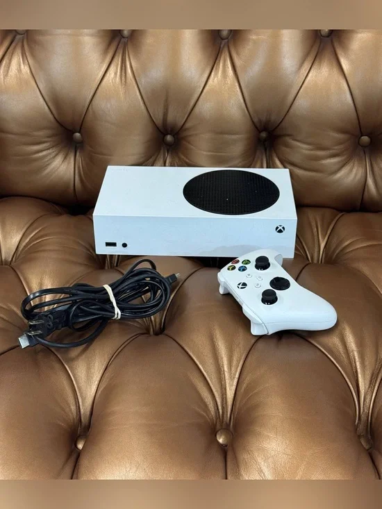 Microsoft Xbox Series S 512GB Console Gaming System White 1883 Cords Controller