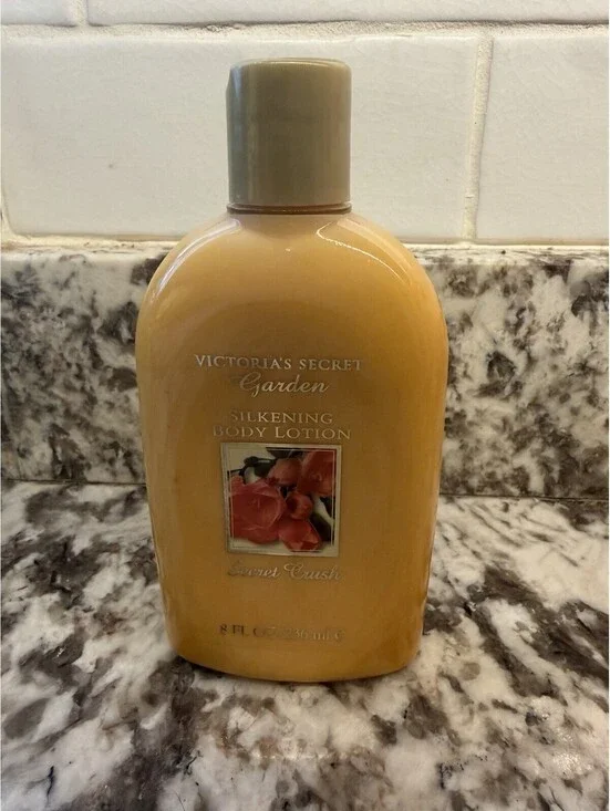 Victoria's Secret Garden Skin Silkening Body Lotion SECRET CRUSH Vintage