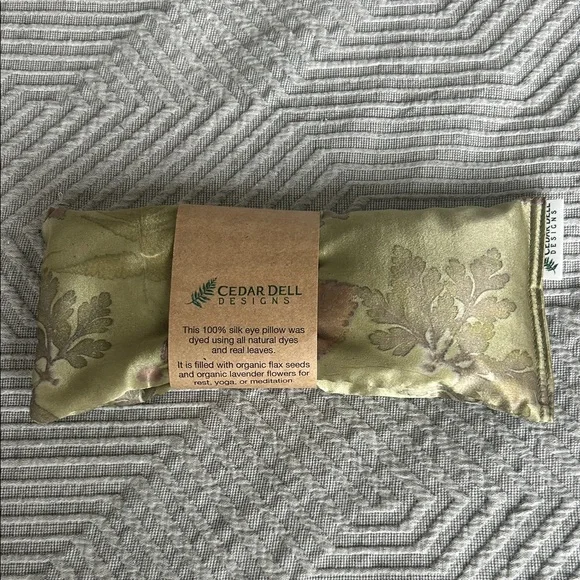 Cedar Dell Designs Lavender Silk Eye Mask Eye Pillow