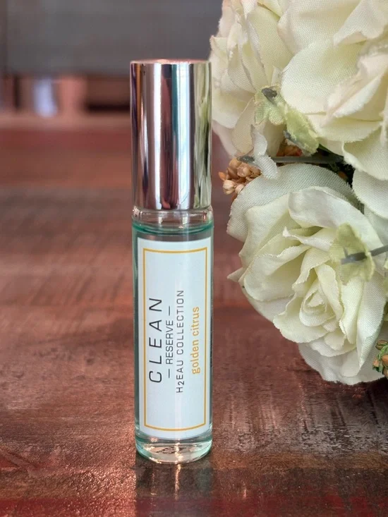 New CLEAN RESERVE Mini Fragrance ROLLERBALL in GOLDEN CITRUS H2EAU!