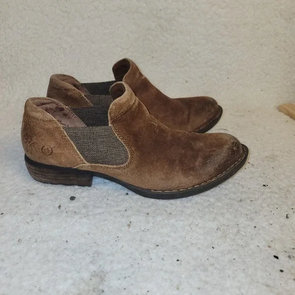 Born Brown Distressed Suede Chelsea Ankle Boots Women 7.5M Western‎ Boho Booties