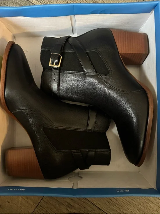 Jack Rodgers Taylor Bootie Size 8