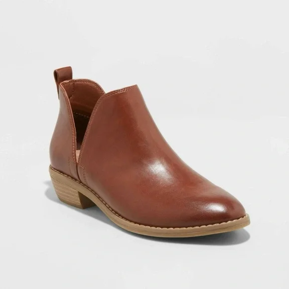 Universal Thread dark cognac booties