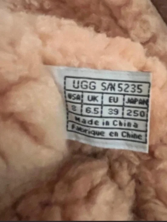 UGGs Tall Tan/Beige Boots with Zipper and Shearling lining Size 8