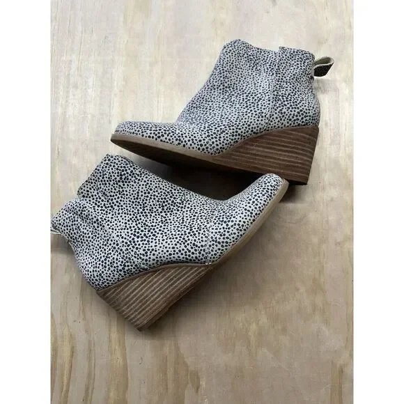 Tom’s Wood Wedge Bootie Suede Dot‎ Pull On 7.5 M