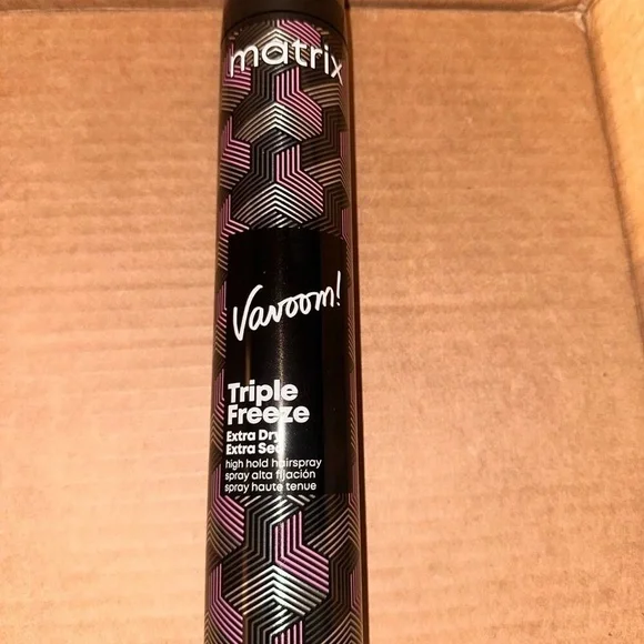 Matrix Vavoom Triple Freeze Extra Dry High Hold Hairspray Maximum Control‎ hair