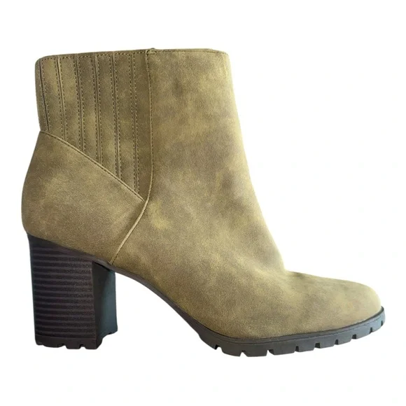 Kelly & Katie |‎ Shoes | Olive Green Kelly And Katie Heeled Booties | Size 11M