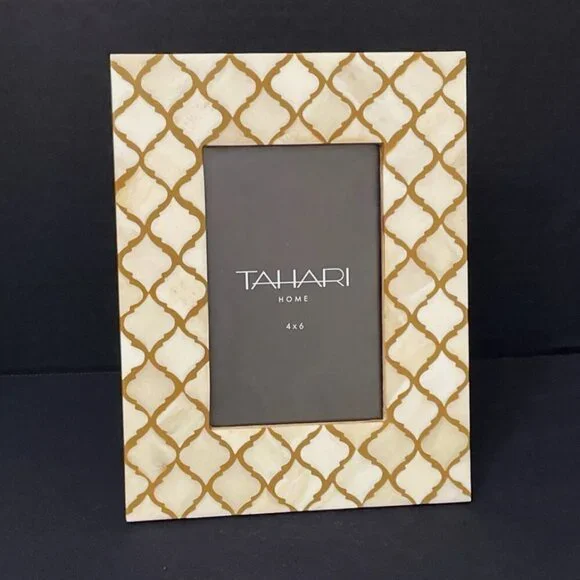 Tahari Home Frame. Moroccan Trellis Ivory Beige Holds 4‎ x 6 Photo Easel Back