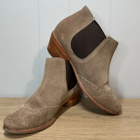 Boden Chelsea Boots Women US 9.5 Eu 41 Suede Leather Brogue Ankle Pull On CapToe