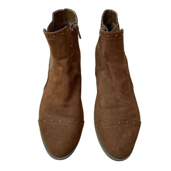 Liz Claiborne Ankle Boots Brown Faux Suede Gold Studded Accents Side‎ Zip SZ 8.5