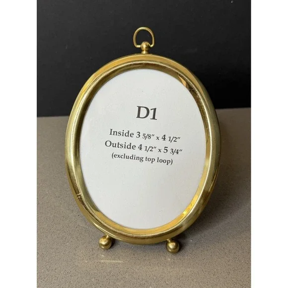 Vintage Oval MCM Brass Metal Picture Frame Gold Tone w/ Ball Feet 3.6 x 4.5 GUC