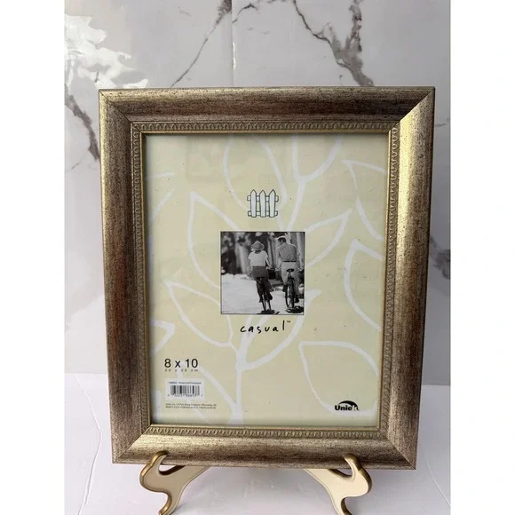 Vintage Uniek Casual 8x10 Picture Frame Champagne Silver Metallic Beaded Border